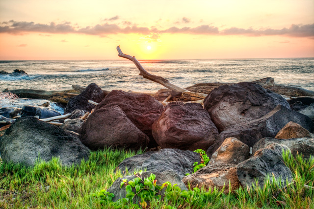 kauai, lydgate beach park, sunrise, hawaii, rocks, stick, grass, angela b. pan, abpan, hdr, travel, photo, photography