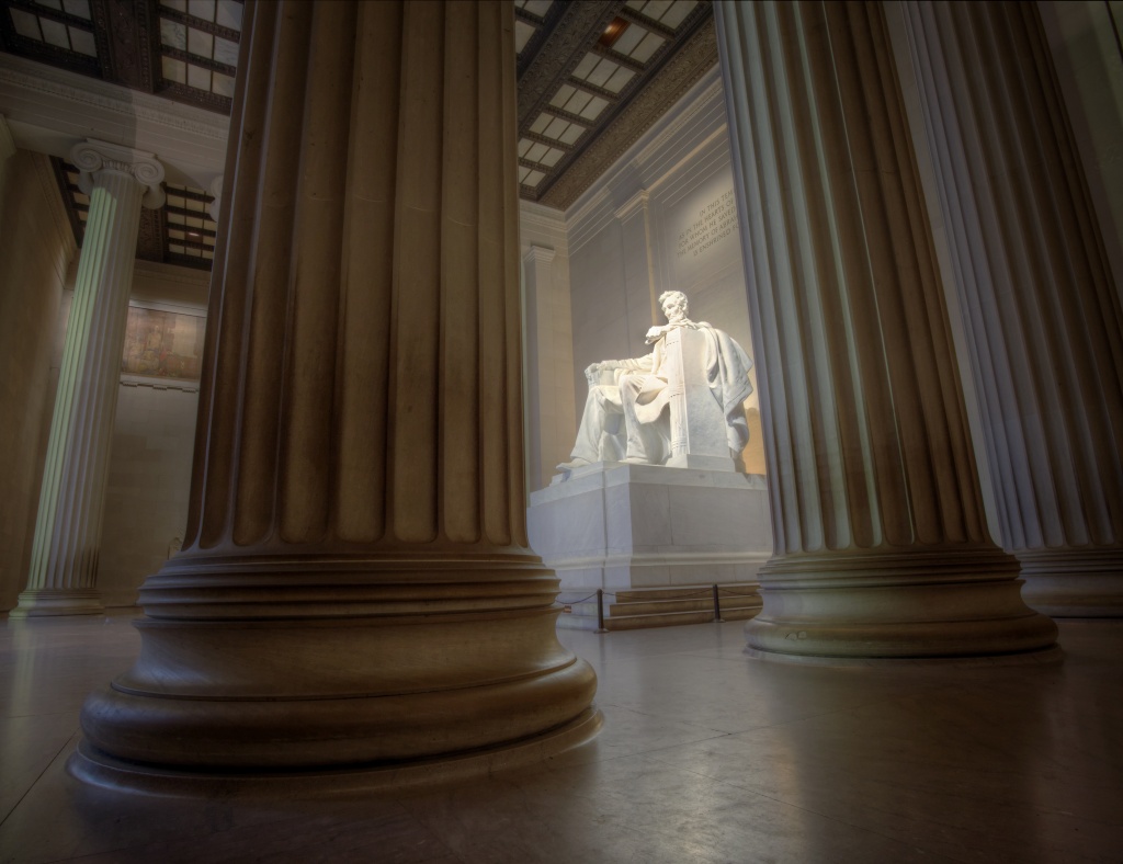 inside the lincoln memorial, washington dc, interior, lincoln