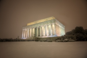 lincoln memorial, snow, weather, night, washington dc, atmospheric, trees, bushes, visit, night, snow