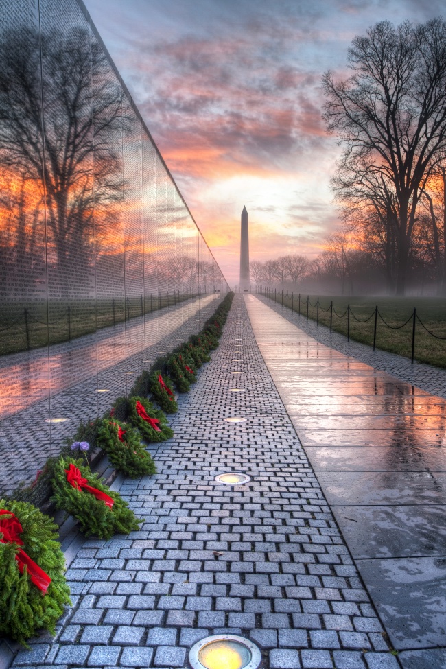 vietnam veterans memorial, washington dc, wreaths across america, wreaths, sunrise, washington monument, trees, reflection, puddles, veterans day