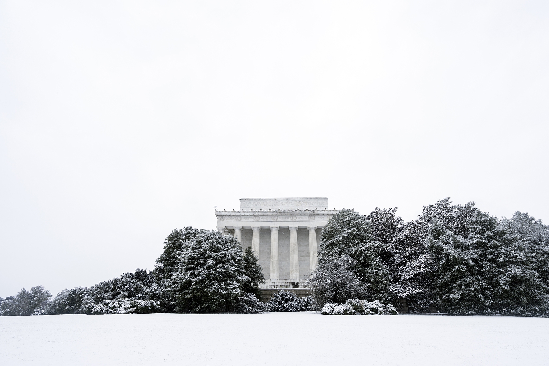 lincoln memorial, washington dc, snow, winter, bushes, trees, memorial, architecture, winter, presidents day, february, white, simple