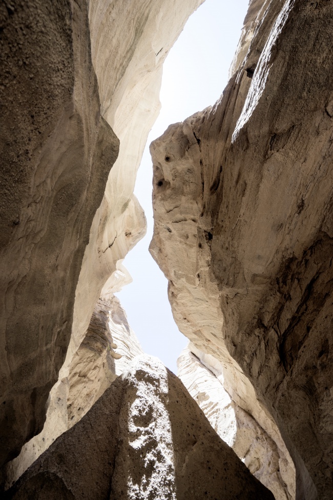 new mexico, santa fe, tent rocks, trail, narrow, slot canyon, looking up, georgia o'keeffe, museum, flowers, paintings, photography, photo, influence, artist, roswell, nm, southwest, cross country road trip, road trip, abstract