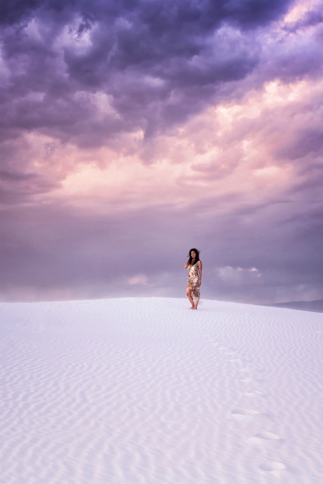 White Sands National Monument, national park, nps, new mexico, alamogordo, photoshoot, flowy dress, sunset, storm, pink, purple, skies, rain, sand dunes, white, wind, trails, lines, road trip, cross country, shoes