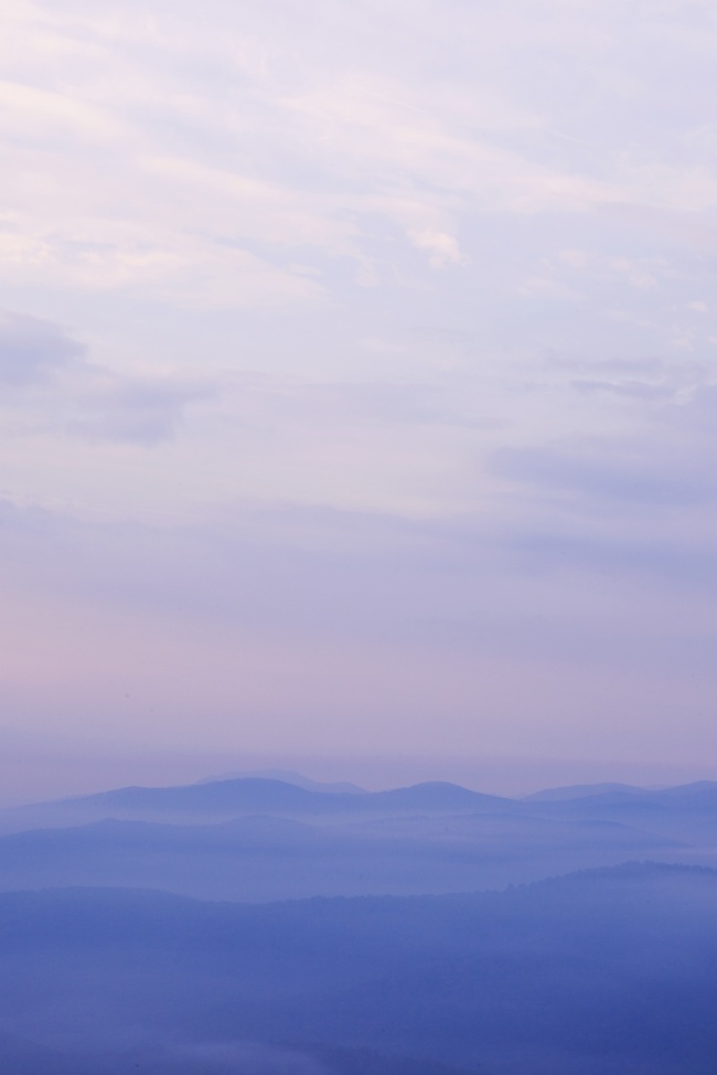 shenandoah national park, shenandoah, sunrise, mountains, fog, blue, mark rothko, painting, photo, photography, blue ridge mountains, skyline drive, virginia, va, national park, fall, autumn, early morning, Appalachian Trail