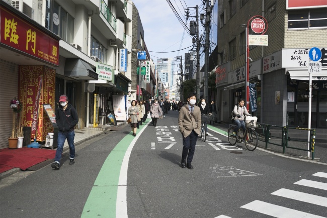 Tokyo, Japan, street photography, tsukiji, shinjuku, harajuku, meiji shrine, transit, public transportation, people, streets,