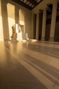 Lincoln Memorial, washington dc, national mall, early morning, sunrise, president lincoln, memorial, monuments, columns, light, shadow, repetition, photography inspiration, snap dc