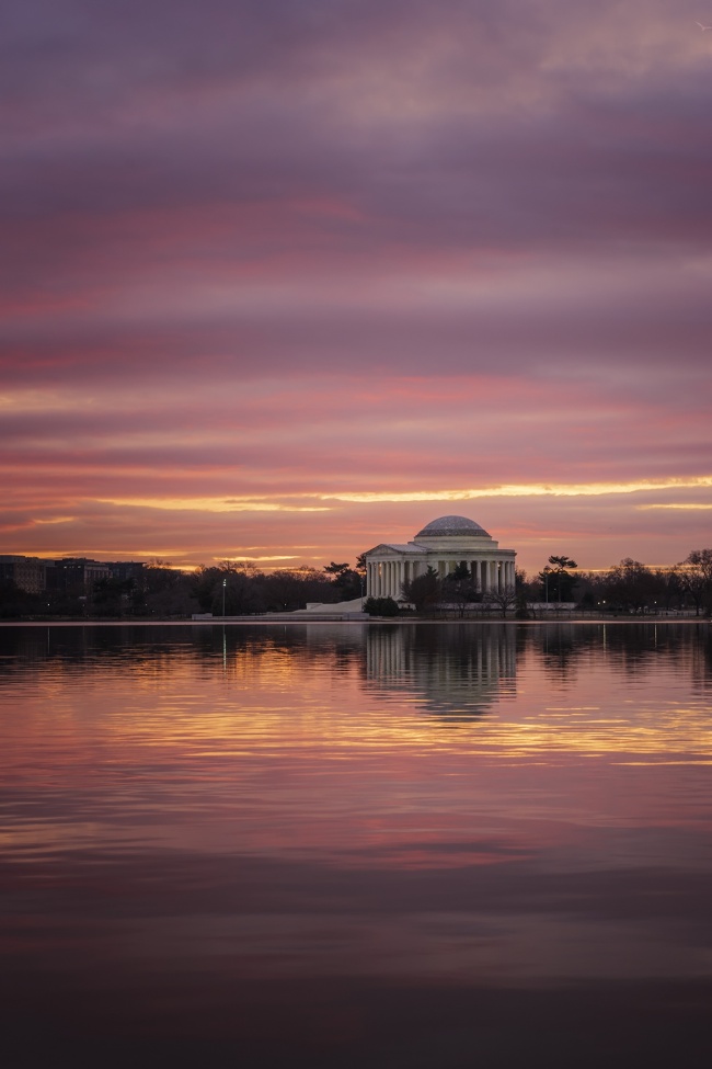 Sunrise from the Tidal Basin, washington dc, national mall, jefferson memorial, camera settings, gear talk, lenses, sony, a7ii, 70-200mm, sunrise, west potomac park, martin luther king jr memorial