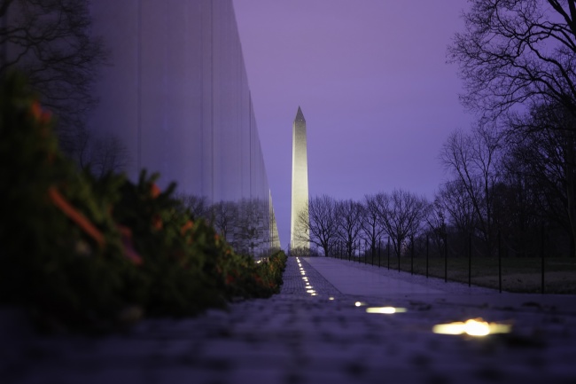 Vietnam Veterans Memorial DC, national mall, washington dc, wreaths, wreaths across america, holiday, war, military, vietnam veterans,