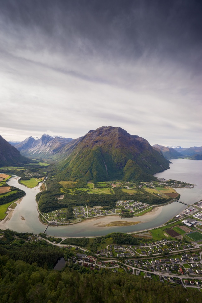 Åndalsnes, norway, hke, views, Romsdalseggen, scenic, to-do, norge, travel,