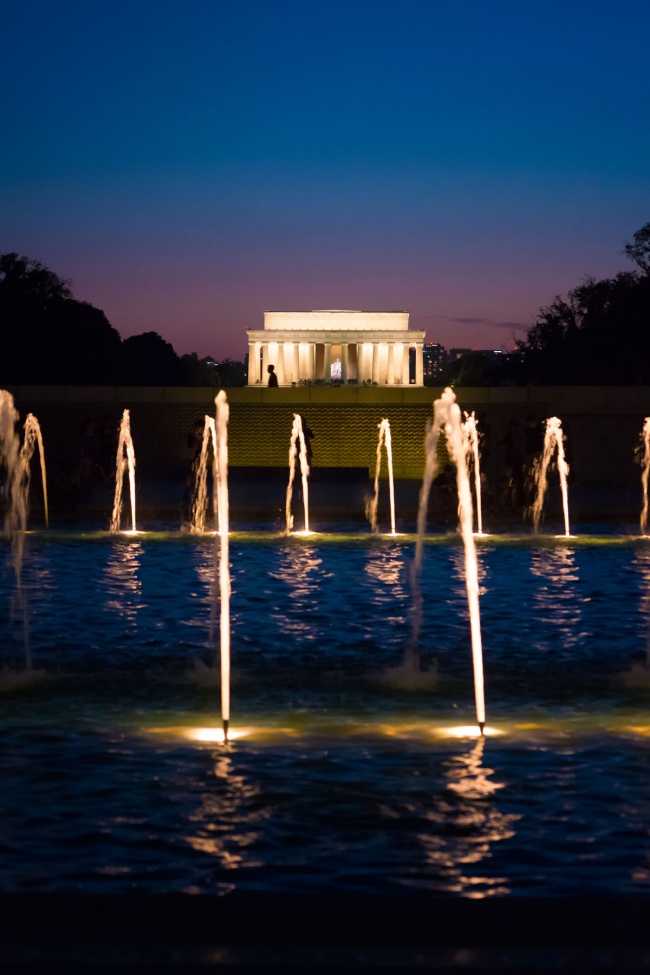 washington dc, national mall, world war ii, memorial, monuments, lincoln memorial, night time, fountains, sunset, water