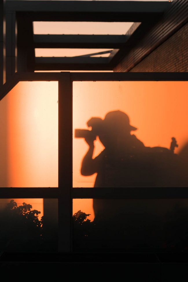 larry, irishtexanphoto, live altaire, Silhouette Portrait, arlington, virginia, va, nova, northern virginia, crystal city, rooftop, photographer,