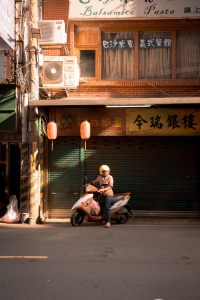 tamsui, zhuwei, taipei, new taipei, taiwan, mrt, scooter, street photography, midday light,