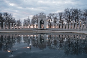 washington dc, world war ii memorial, sunrise, fountains, reflection, photographer, travel photo, snap dc, war memorial, wwii, national mall