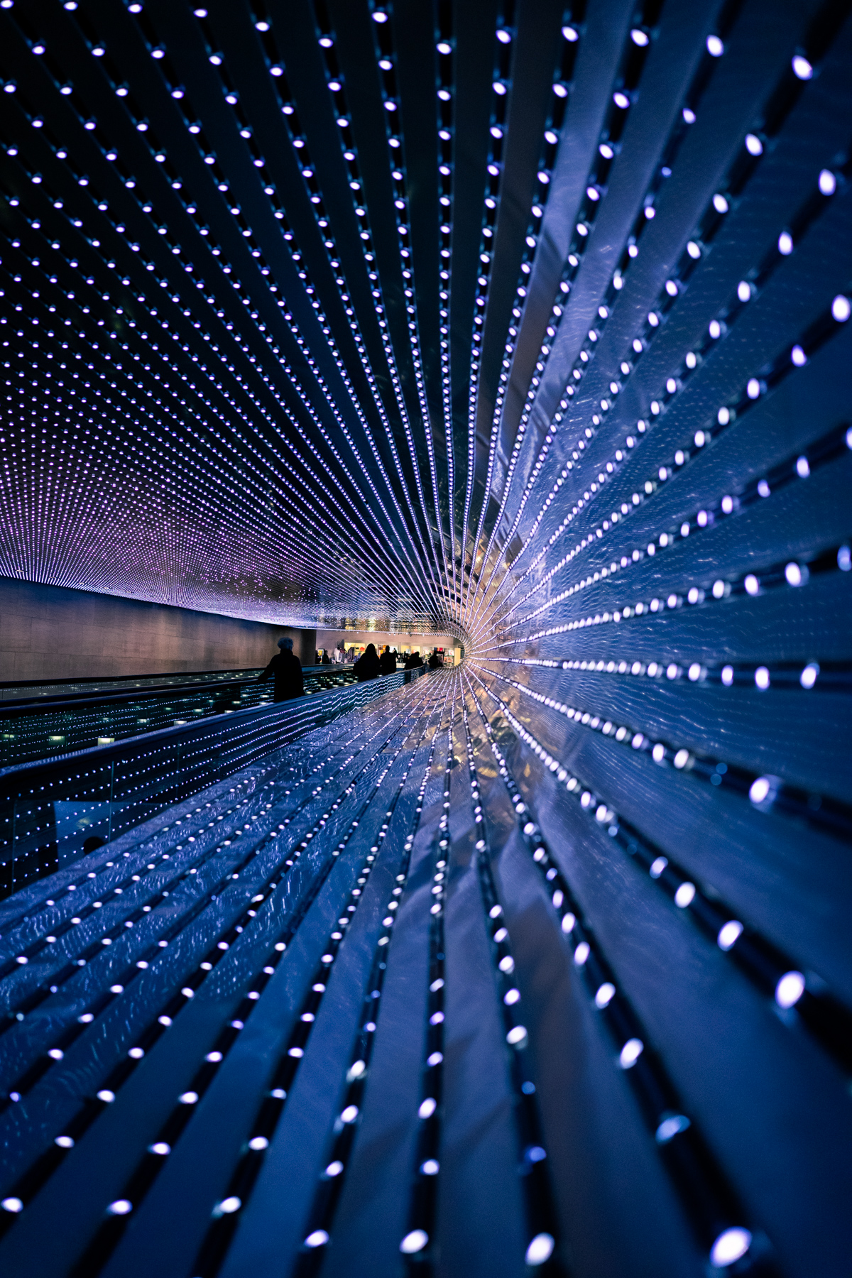Multiverse LED art installation at the National Gallery …