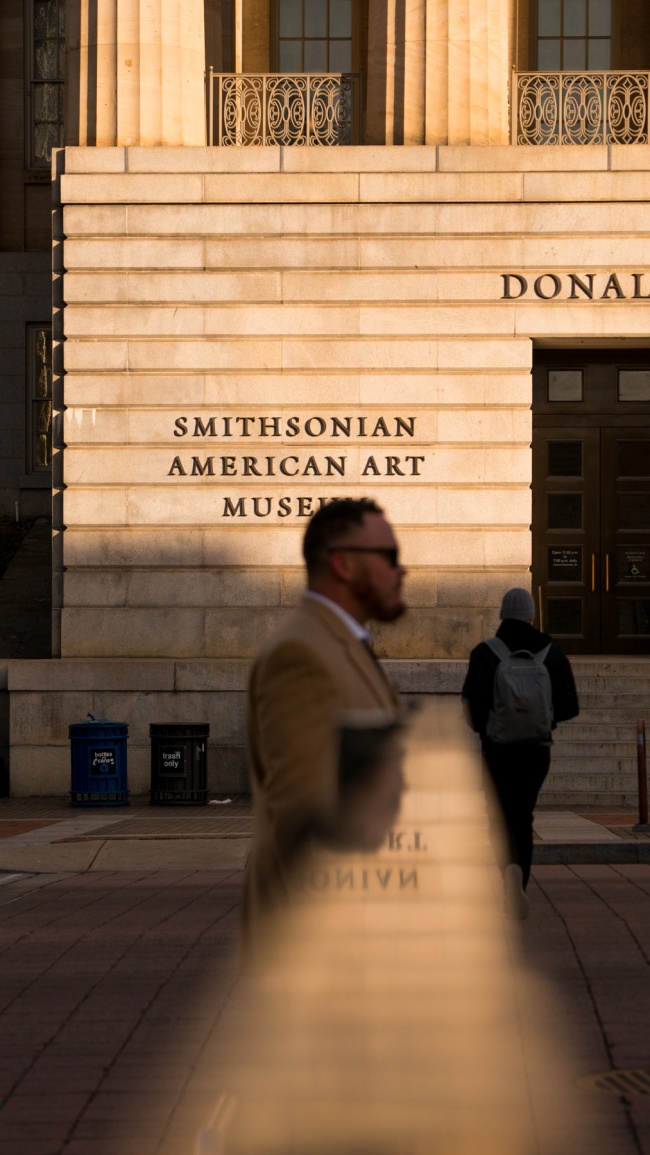 smithsonian museum, american art museum, SAAM, Washington DC, NW, chinatown, street photography, reflection, early morning